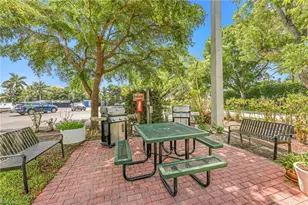 1300 Gulf Shore Blvd N, Naples, FL 34102 - Photo 20