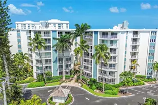 1300 Gulf Shore Blvd N, Naples, FL 34102 - Photo 26