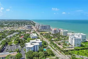 1300 Gulf Shore Blvd N, Naples, FL 34102 - Photo 22