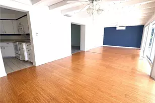 675 Wedge Dr, Naples, FL 34103 - Photo 4