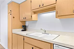 708 Victoria Dr, Cape Coral, FL 33904 - Photo 4