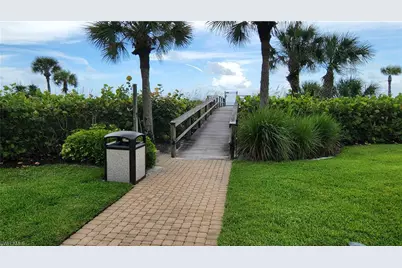 20 Seagate Dr #301, Naples, FL 34103 - Photo 28