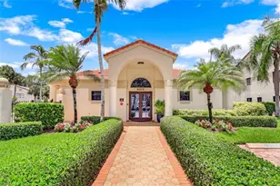 6500 Valen Way, Naples, FL 34108 - Photo 4