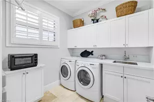 273 Egret Ave, Naples, FL 34108 - Photo 20