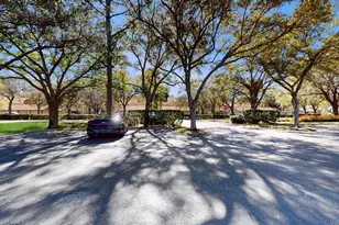 350 Robin Hood Cir, Naples, FL 34104 - Photo 40