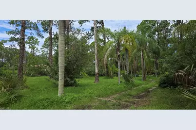 580 7th St SW, Naples, FL 34117 - Photo 8