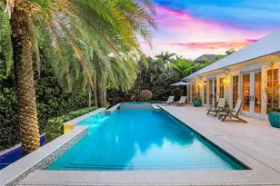 154 4th Ave N, Naples, FL 34102 - Photo 2