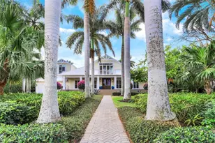 154 4th Ave N, Naples, FL 34102 - Photo 4