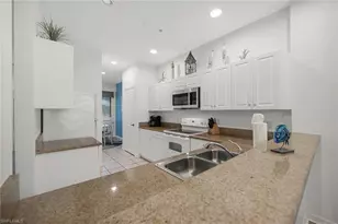 7930 Mahogany Run Ln, Naples, FL 34113 - Photo 4