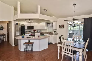 425 NW 20th Pl, Cape Coral, FL 33993 - Photo 8