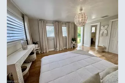 1282 Illinois Dr, Naples, FL 34103 - Photo 16