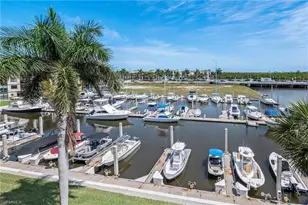 803 River Point Dr, Naples, FL 34102 - Photo 8