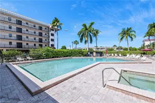 803 River Point Dr, Naples, FL 34102 - Photo 16