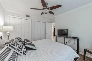 5633 Turtle Bay Dr, Naples, FL 34108 - Photo 22