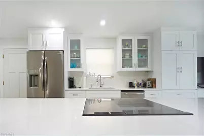 1910 Gulf Shore Blvd N #102, Naples, FL 34102 - Photo 8