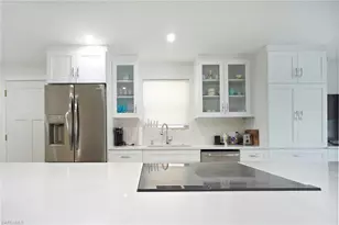 1910 Gulf Shore Blvd N, Naples, FL 34102 - Photo 8