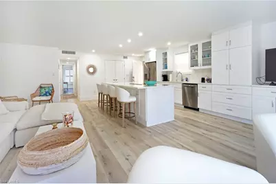 1910 Gulf Shore Blvd N #102, Naples, FL 34102 - Photo 2