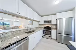 3655 Amberly Cir, Naples, FL 34112 - Photo 10