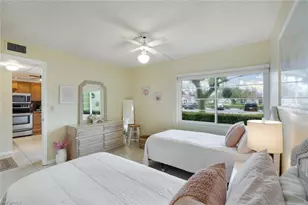 1086 Forest Lakes Dr, Naples, FL 34105 - Photo 16