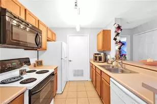 14870 Pleasant Bay Ln, Naples, FL 34119 - Photo 8