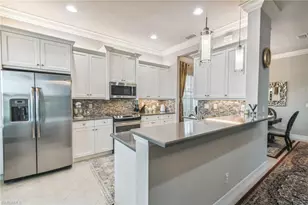 11541 Stonecreek Cir W, Fort Myers, FL 33913 - Photo 4