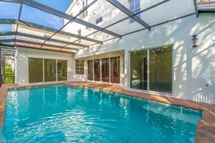 1160 8th St S, Naples, FL 34102 - Photo 2