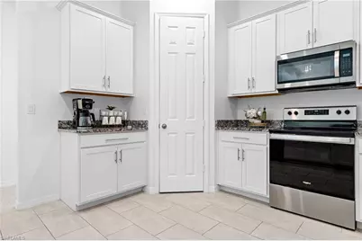 209 SW 10th Pl, Cape Coral, FL 33991 - Photo 20