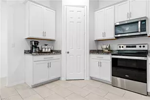 209 SW 10th Pl, Cape Coral, FL 33991 - Photo 20