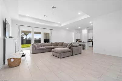 209 SW 10th Pl, Cape Coral, FL 33991 - Photo 8