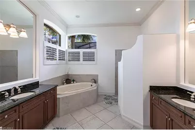 8886 Shenendoah Cir, Naples, FL 34113 - Photo 14