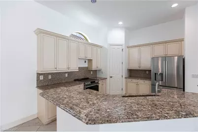 8886 Shenendoah Cir, Naples, FL 34113 - Photo 8
