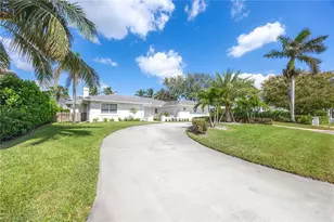 707 Portside Dr, Naples, FL 34103 - Photo 2