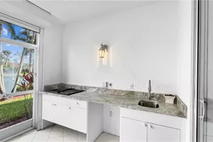 2385 Bayou Ln, Naples, FL 34112 - Photo 20