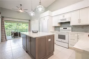 15435 Cedarwood Ln, Naples, FL 34110 - Photo 10