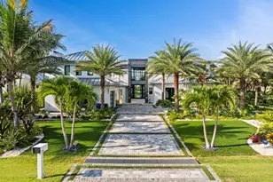 2201 Shad Ct, Naples, FL 34102 - Photo 2