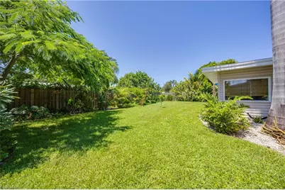 1304 Milano Dr, Naples, FL 34103 - Photo 24