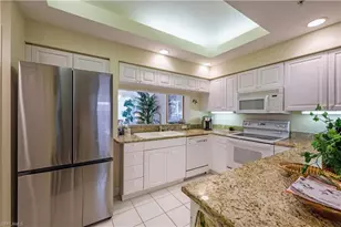 300 Wyndemere Way, Naples, FL 34105 - Photo 12