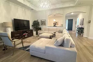 28004 Kerry Ct, Bonita Springs, FL 34135 - Photo 6