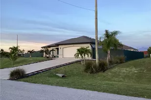 309 NW 22nd Pl, Cape Coral, FL 33993 - Photo 2