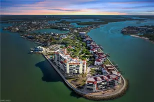 700 La Peninsula Blvd, Naples, FL 34113 - Photo 40