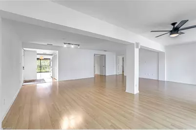 576 Retreat Dr #201, Naples, FL 34110 - Photo 12