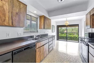 576 Retreat Dr #201, Naples, FL 34110 - Photo 14