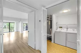 576 Retreat Dr, Naples, FL 34110 - Photo 24