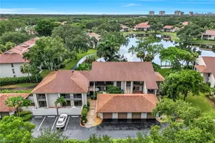 576 Retreat Dr, Naples, FL 34110 - Photo 4