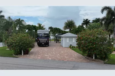 5672 Brightwood Dr, Fort Myers, FL 33905 - Photo 2