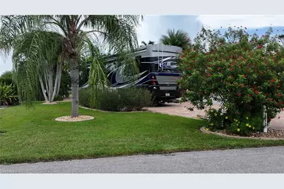 5672 Brightwood Dr, Fort Myers, FL 33905 - Photo 4