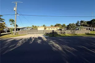 141 Schneider Dr, Fort Myers, FL 33905 - Photo 4