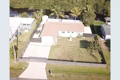 141 Schneider Dr, Fort Myers, FL 33905 - Photo 2