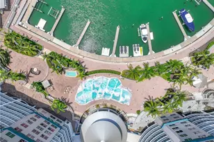 13675 Vanderbilt Dr, Naples, FL 34110 - Photo 32