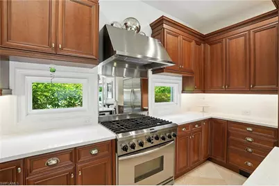 2892 Tiburon Blvd E, Naples, FL 34109 - Photo 14